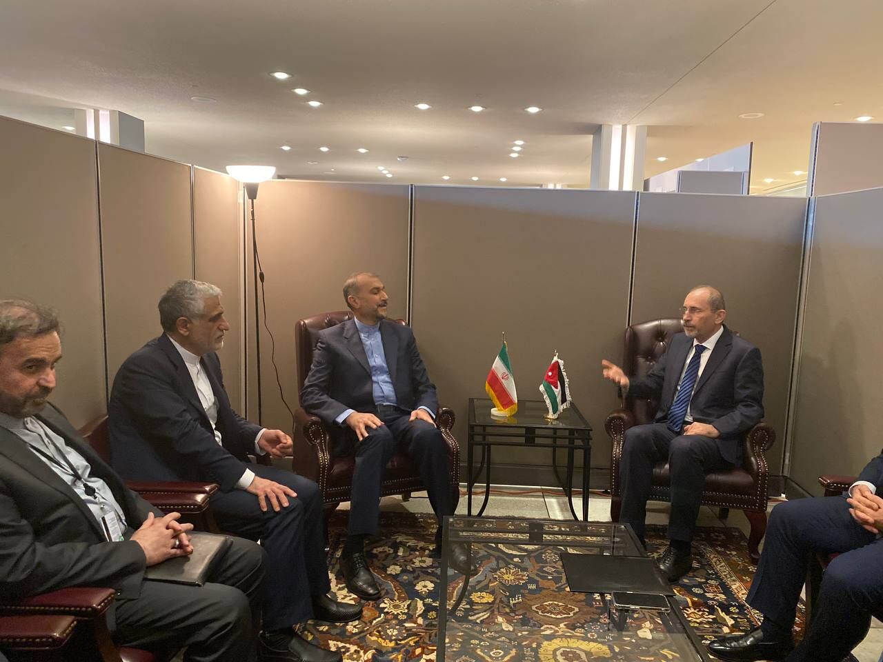 وزیر خارجه ایران: محدودیتی برای گسترش روابط با اردن قائل نیستیم,